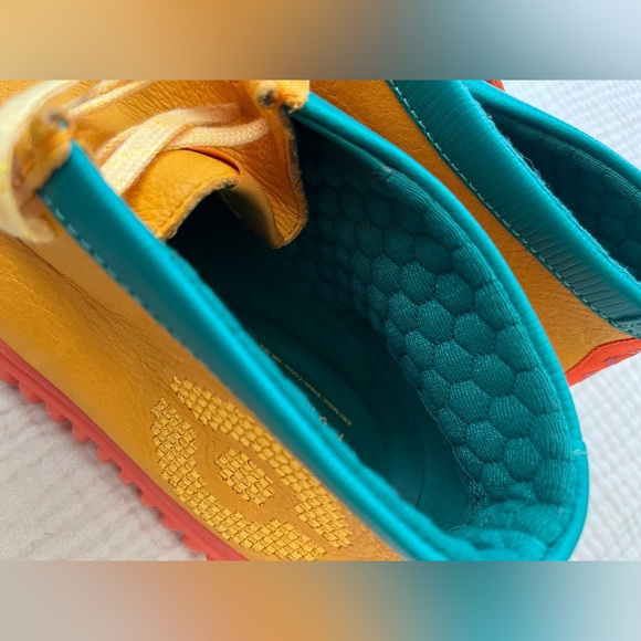 Clarks x Pokémon Torhill Explore Chukka Boot Orange Charmander US Size 8 - Picture 5 of 10